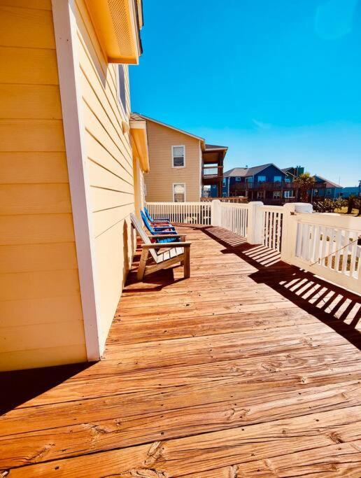 Sunny Delight - Sleeps 10 - Generous Space! Bolivar Peninsula エクステリア 写真