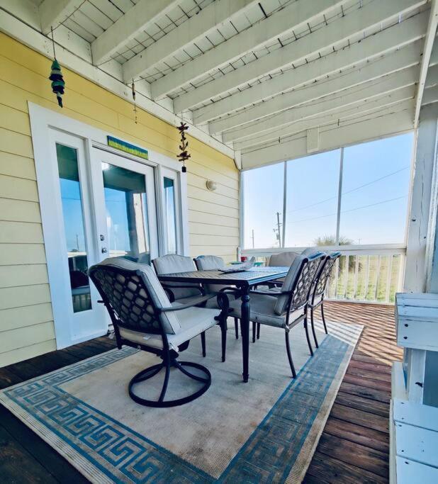 Sunny Delight - Sleeps 10 - Generous Space! Bolivar Peninsula エクステリア 写真