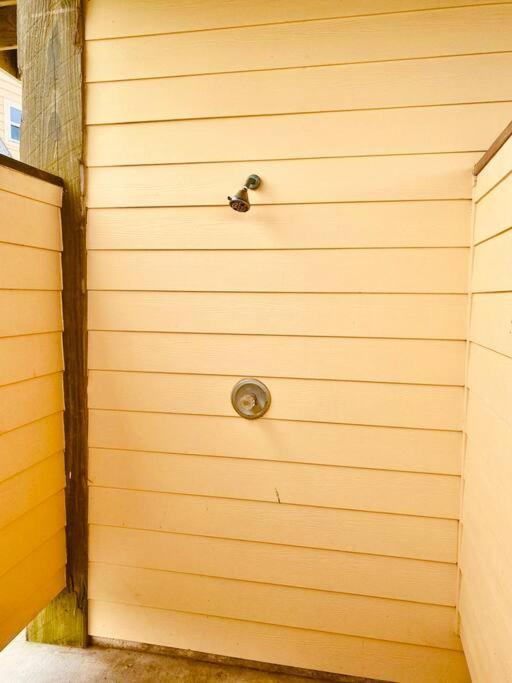 Sunny Delight - Sleeps 10 - Generous Space! Bolivar Peninsula エクステリア 写真