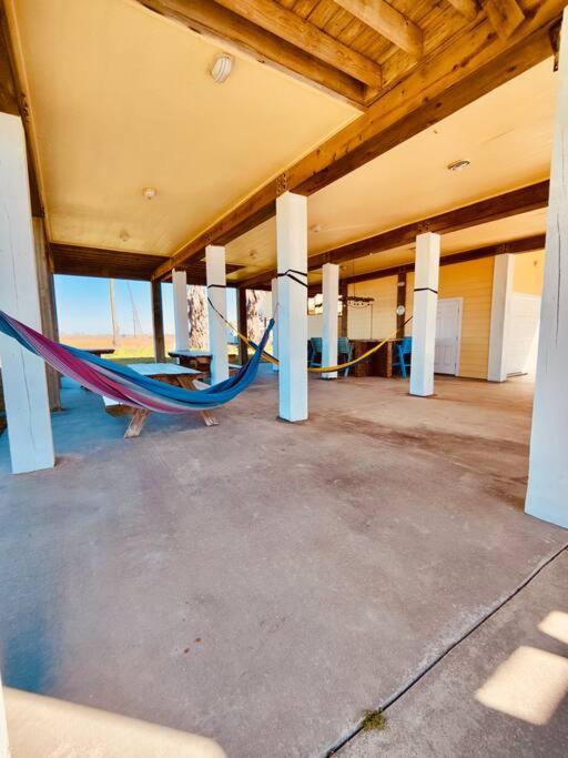 Sunny Delight - Sleeps 10 - Generous Space! Bolivar Peninsula エクステリア 写真