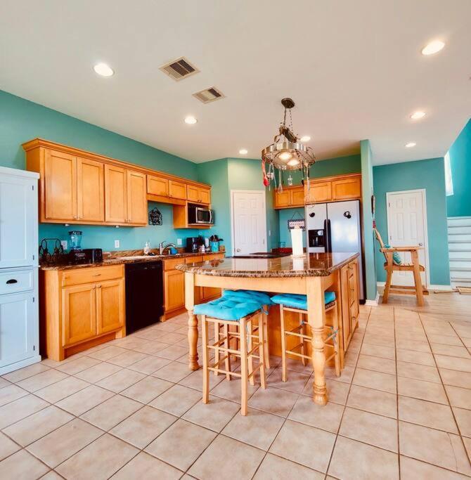 Sunny Delight - Sleeps 10 - Generous Space! Bolivar Peninsula エクステリア 写真