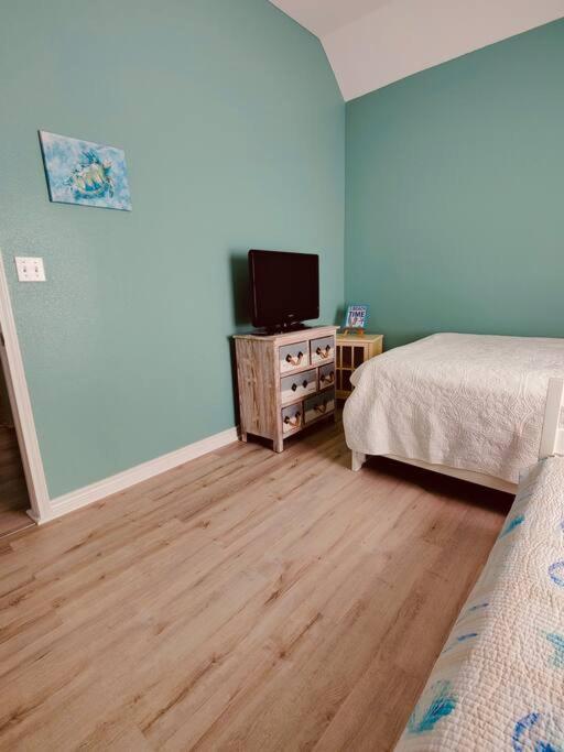 Sunny Delight - Sleeps 10 - Generous Space! Bolivar Peninsula エクステリア 写真